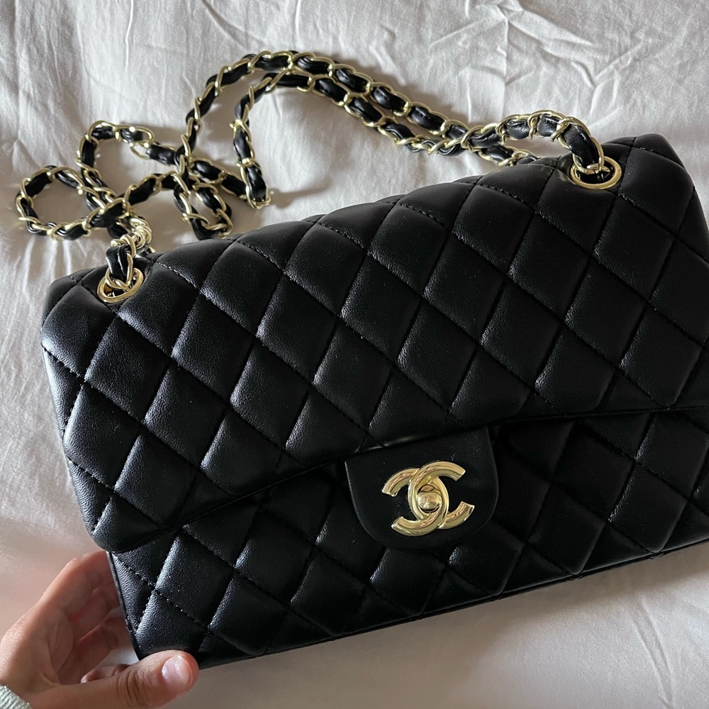 Chanel Black Quilted Shoulder Bag with Gold Chain
